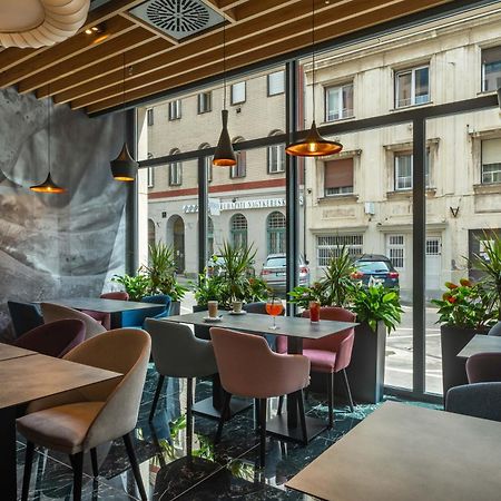 Onyx Luxury Budapest Exteriör bild