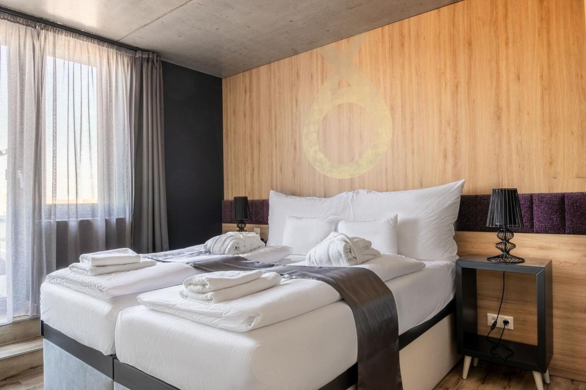 Onyx Luxury Budapest Exteriör bild