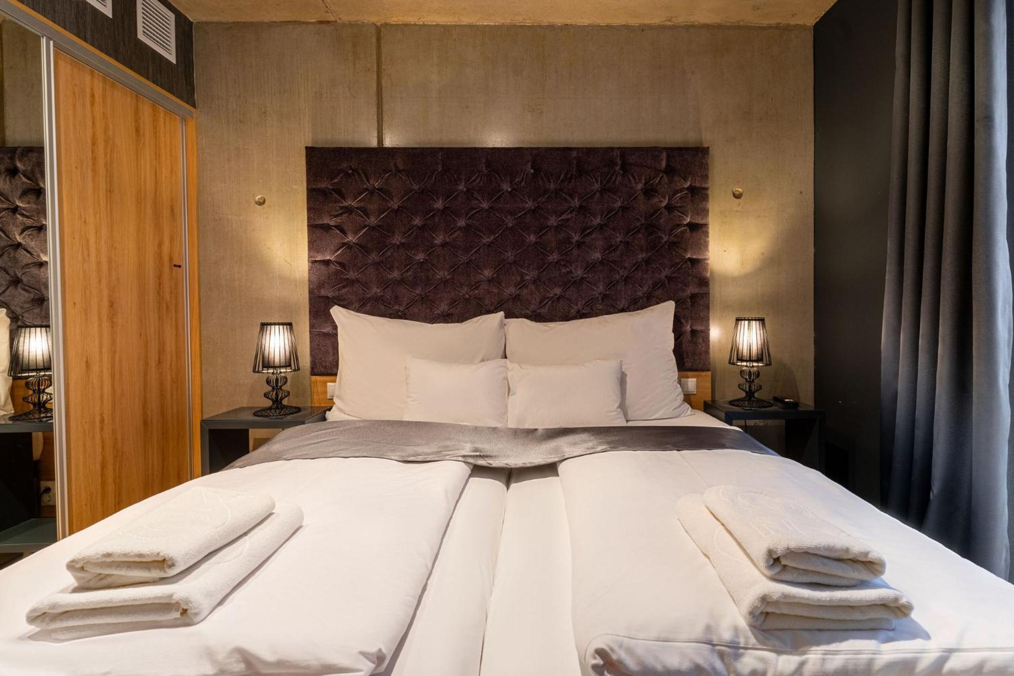 Onyx Luxury Budapest Exteriör bild