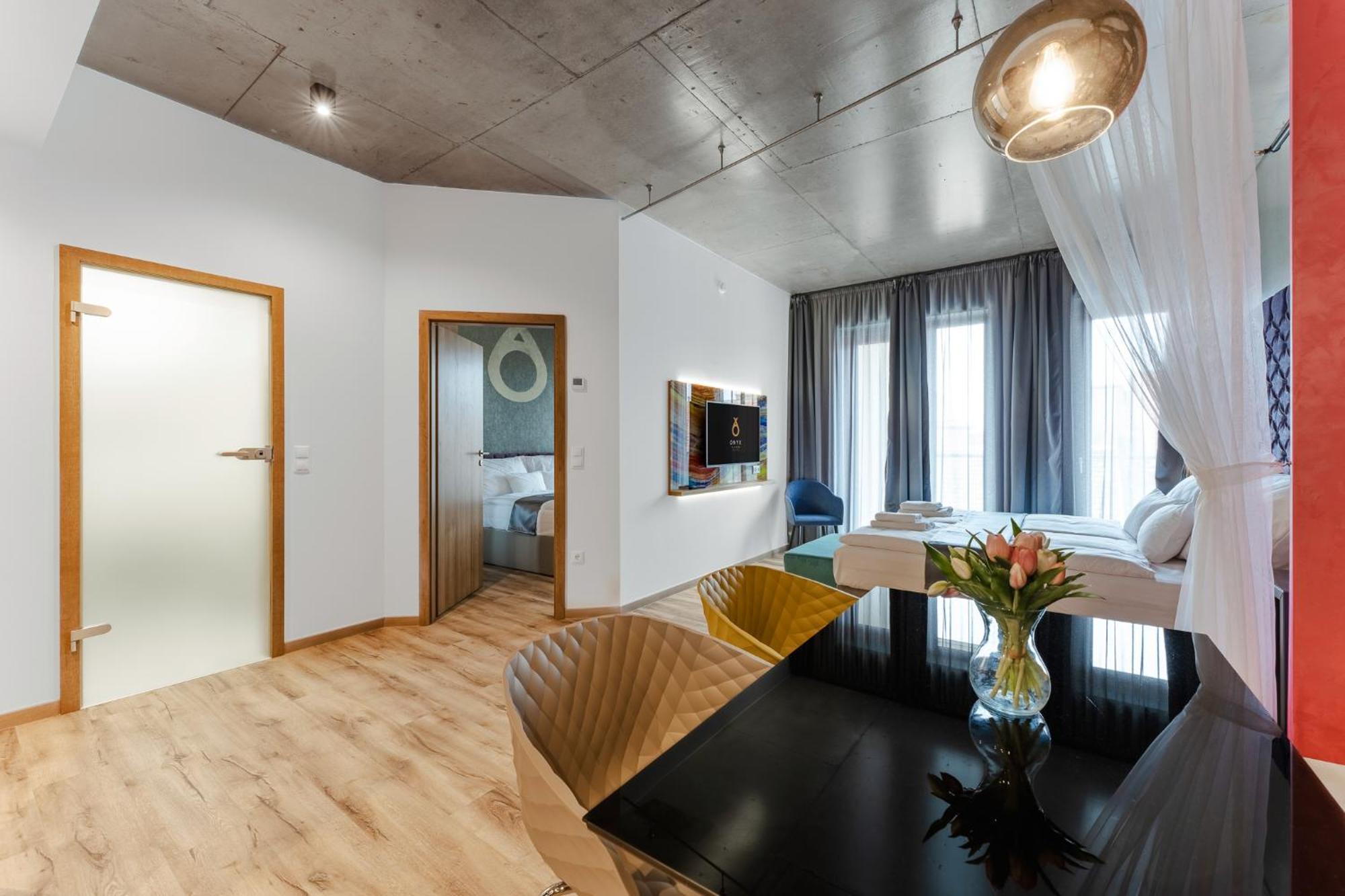 Onyx Luxury Budapest Exteriör bild