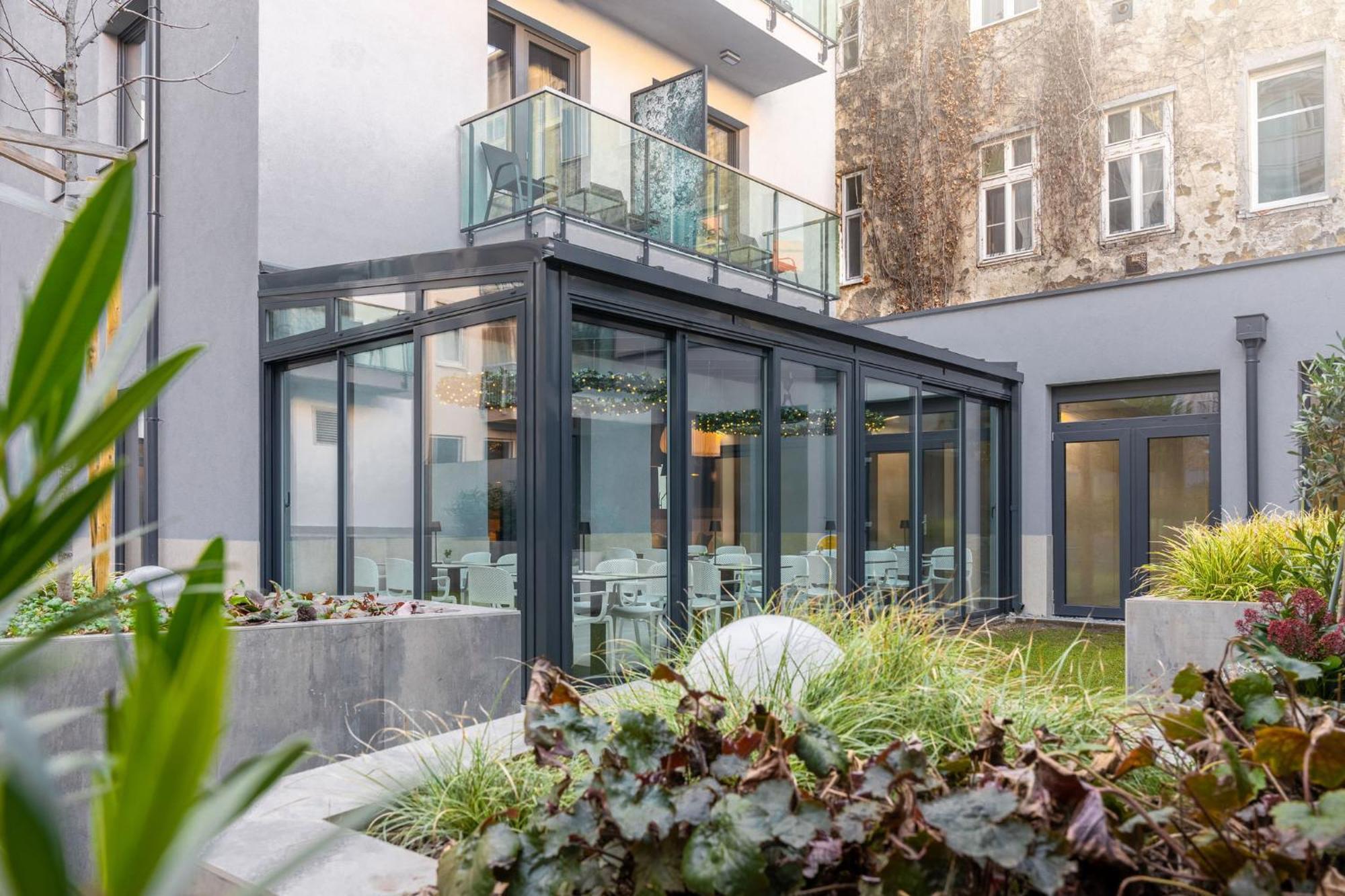 Onyx Luxury Budapest Exteriör bild
