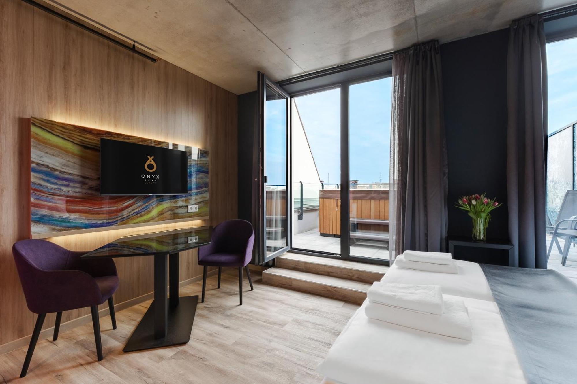 Onyx Luxury Budapest Exteriör bild