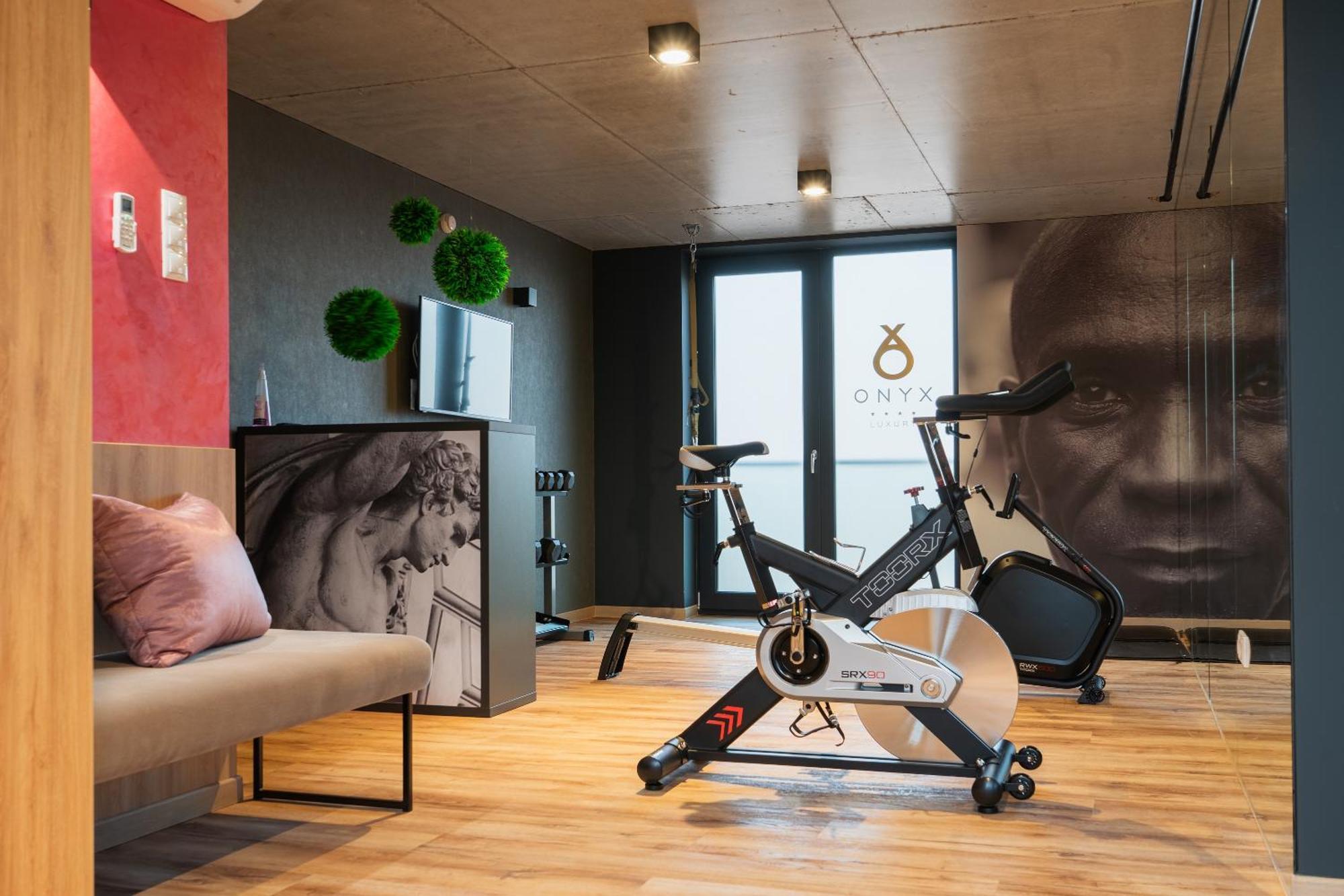 Onyx Luxury Budapest Exteriör bild