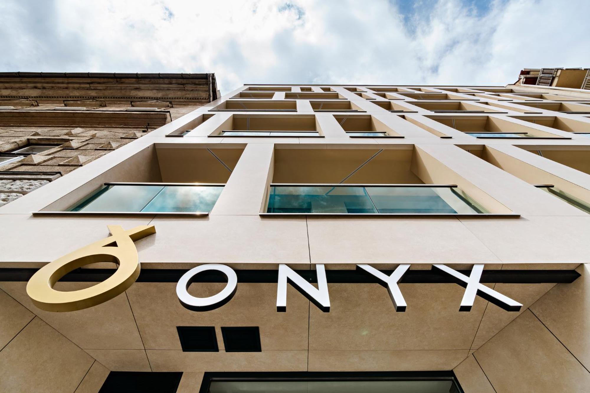 Onyx Luxury Budapest Exteriör bild